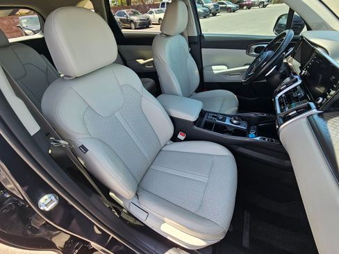 Used 2022 Kia Sorento S FWD image 14