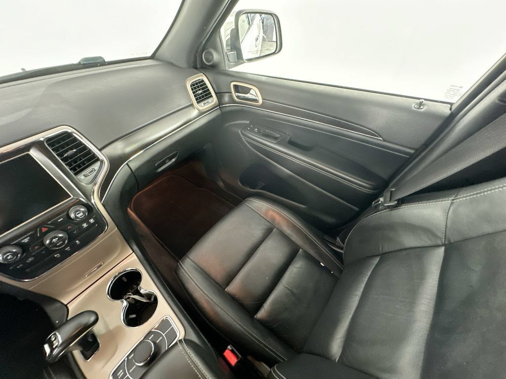 Used 2015 Jeep Grand Cherokee Limited AWD/4WD image 11