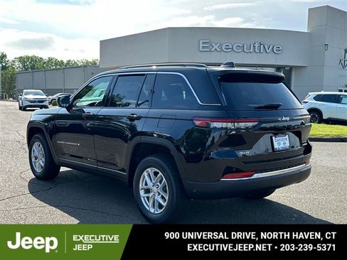 New 2025 Jeep Grand Cherokee Laredo w/ Luxury Tech Group I image 4