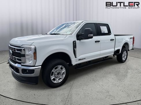 Used 2025 Ford F250 XLT AWD/4WD image 1