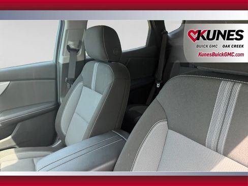 Used 2025 Chevrolet Blazer LT FWD image 22