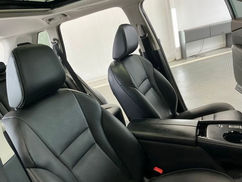 Used 2023 Nissan Rogue SL w/ SL Premium Package image 15