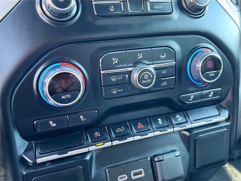 Used 2022 Chevrolet Silverado 1500 RST image 15