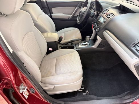 Used 2015 Subaru Forester 2.5i Premium w/ All-Weather Package AWD/4WD image 26