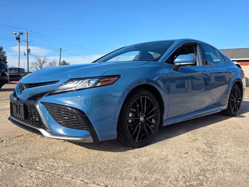 Used 2024 Toyota Camry XSE image 2