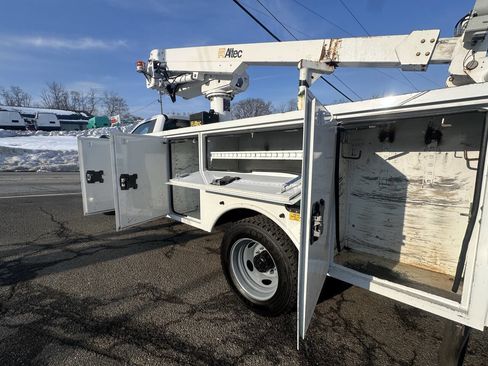 Used 2017 Ford F550 2WD Regular Cab Super Duty image 13