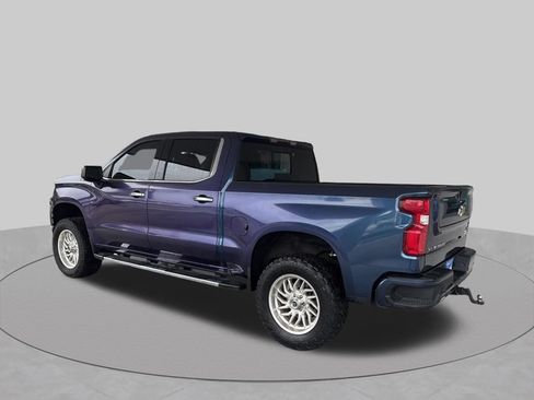 Used 2022 Chevrolet Silverado 1500 High Country w/ Z71 Off-Road Package AWD/4WD image 5