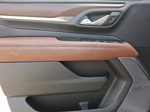 Used 2023 GMC Yukon Denali Ultimate image 15