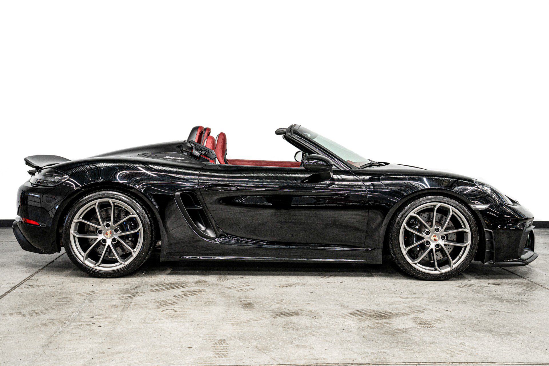 Used 2023 Porsche 718 Boxster Spyder RWD image 48