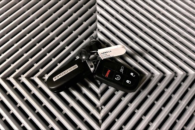 Used 2019 Dodge Durango R/T w/ Blacktop Package AWD/4WD image 11