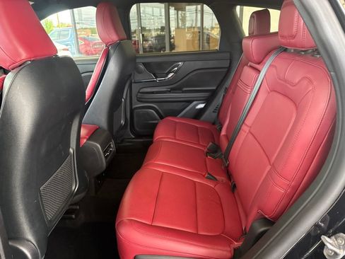 Certified 2025 Lincoln Corsair Reserve AWD/4WD image 10