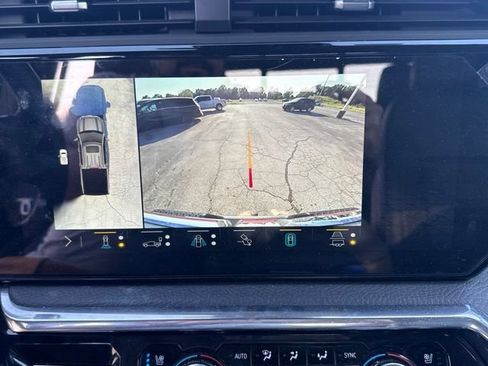 Used 2023 GMC Sierra 1500 Denali AWD/4WD image 10