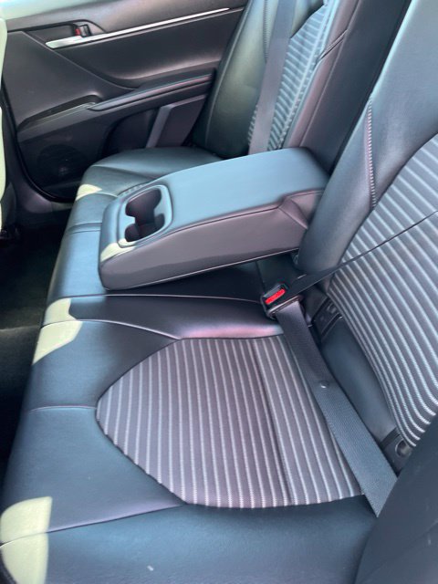 Used 2022 Toyota Camry SE FWD image 12