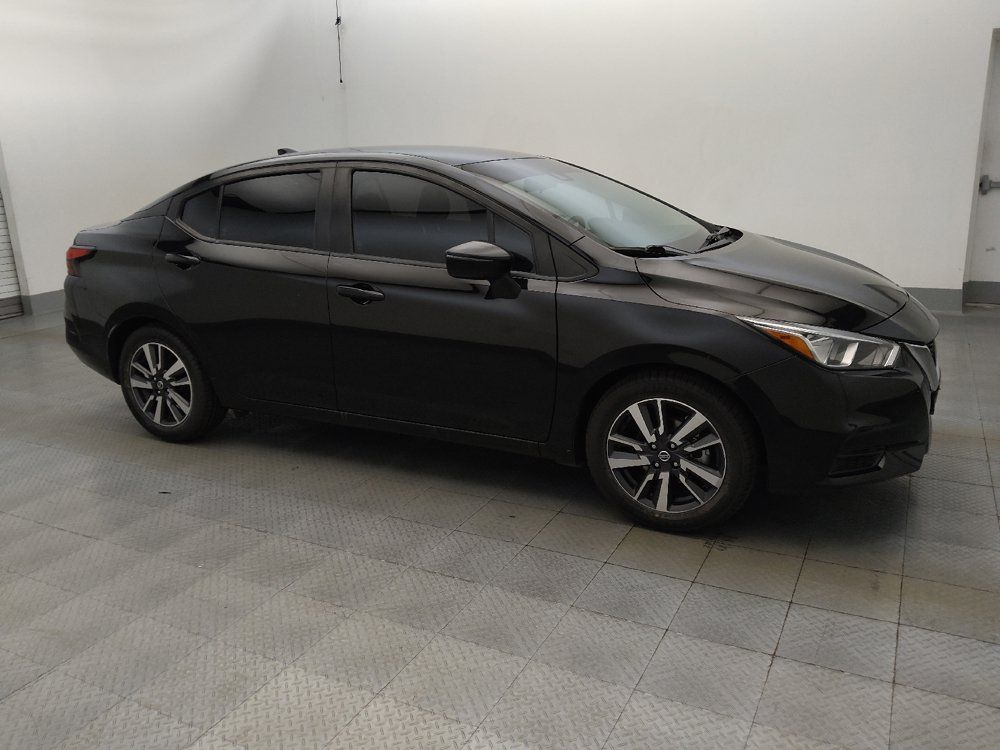 Used 2021 Nissan Versa SV FWD image 11