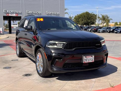 Used 2024 Dodge Durango GT RWD image 2