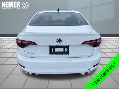 Certified 2020 Volkswagen Jetta R-Line image 8