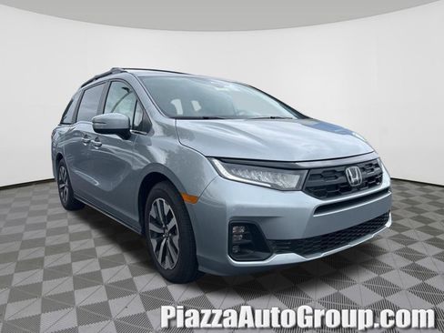Certified 2026 Honda Odyssey EX-L image 1