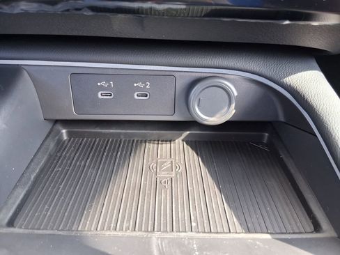 New 2026 Nissan Sentra SR w/ Floor Mat Package FWD image 17