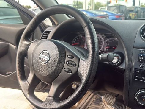 Used 2012 Nissan Altima 2.5 S FWD image 24