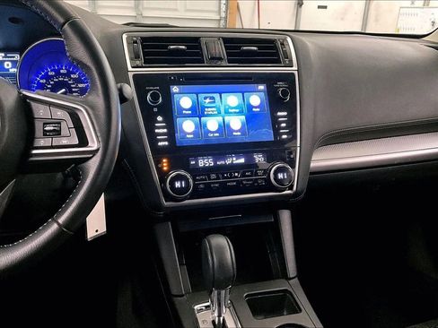 Used 2019 Subaru Outback 2.5i Premium image 6