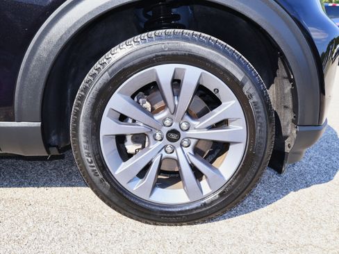 Used 2023 Ford Explorer XLT w/ Equipment Group 202A image 29