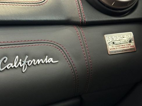 Used 2010 Ferrari California image 22