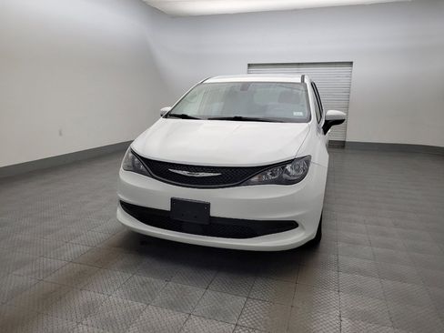 Used 2022 Chrysler Voyager LX FWD image 15