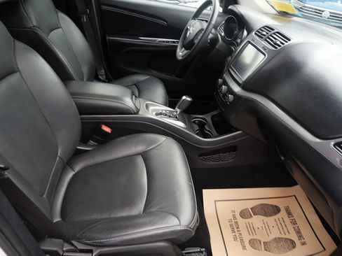 Used 2019 Dodge Journey Crossroad w/ Nav & Sun Group image 26