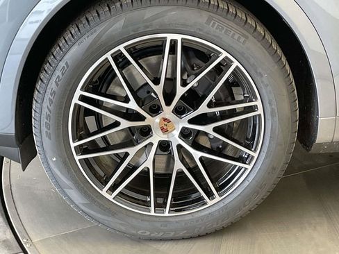 New 2026 Porsche Cayenne AWD/4WD image 11
