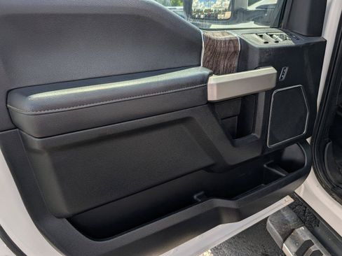 Used 2017 Ford F250 Lariat w/ Chrome Package AWD/4WD image 15