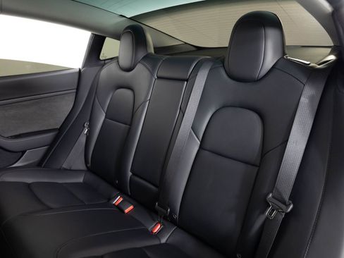 Used 2023 Tesla Model 3 Standard Range RWD image 17