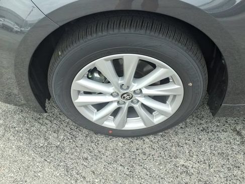 Used 2026 Toyota Corolla SE FWD image 4