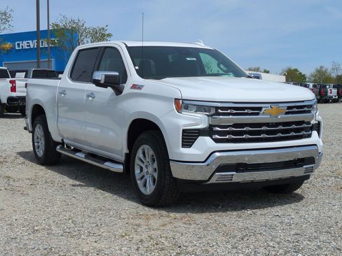 New 2026 Chevrolet Silverado 1500 LTZ w/ LTZ Premium Package AWD/4WD image 2