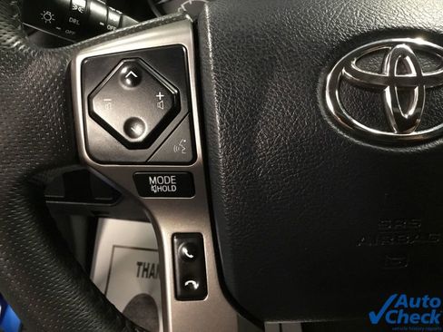 Used 2017 Toyota Tacoma SR5 w/ Tow Package image 39