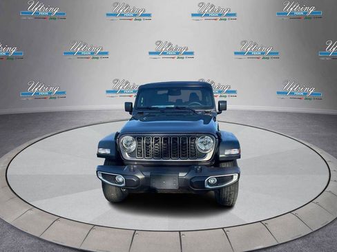 New 2026 Jeep Gladiator Sport AWD/4WD image 8
