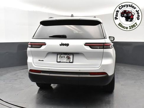 Used 2023 Jeep Grand Cherokee L Laredo AWD/4WD image 5