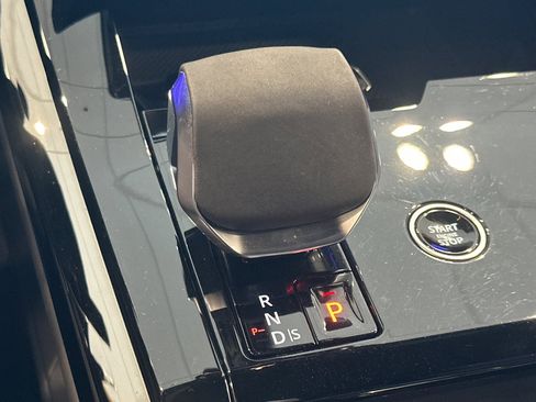 Used 2025 Land Rover Range Rover Sport Autobiography image 28