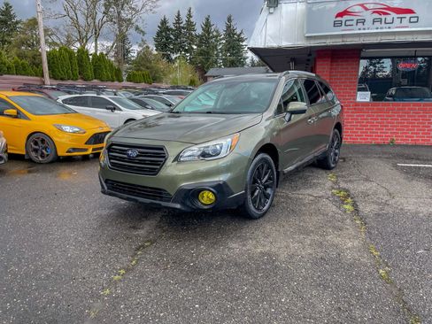 Used 2017 Subaru Outback 3.6R Touring w/ Popular Package #5A image 1