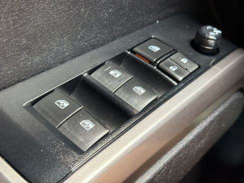 Used 2023 Toyota Tacoma SR5 RWD image 29