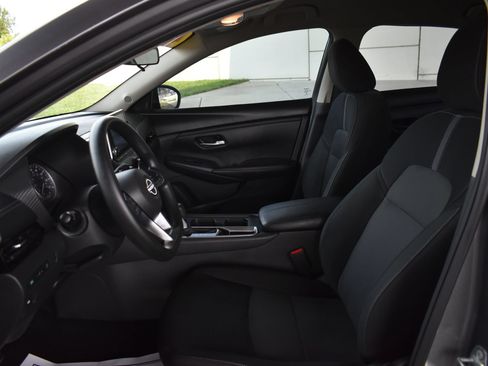 Used 2025 Nissan Sentra SV w/ Trunk Package FWD image 14