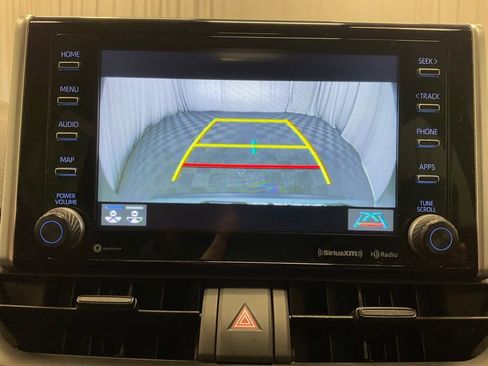 Used 2021 Toyota RAV4 XLE w/ Convenience Package AWD/4WD image 14