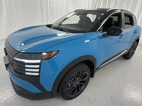 New 2026 Nissan Kicks SR w/ Cold Weather Package image 7