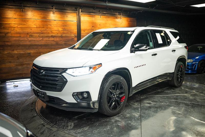 Used 2020 Chevrolet Traverse Premier w/ Redline Edition AWD/4WD image 2