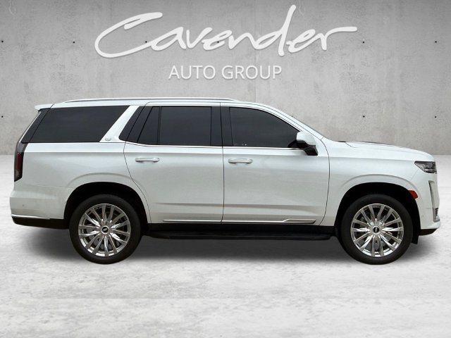 Used 2023 Cadillac Escalade Premium Luxury w/ LPO, Illumination Package RWD image 17