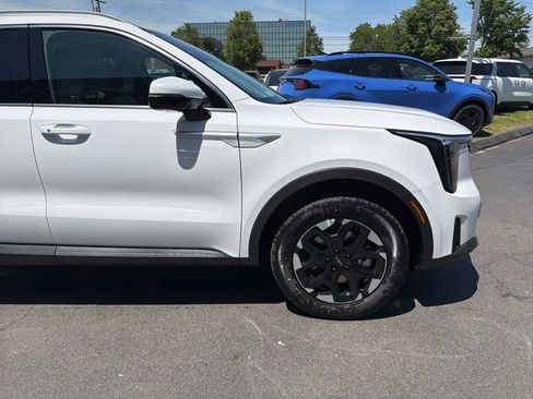 New 2026 Kia Sorento S AWD/4WD image 6