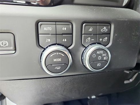 New 2026 GMC Sierra 3500 Denali w/ Denali Reserve Package image 28