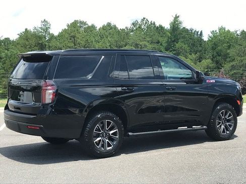 Used 2021 Chevrolet Tahoe Z71 w/ Luxury Package AWD/4WD image 4