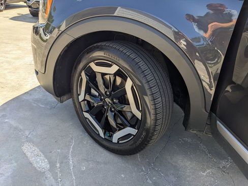 Certified 2025 Kia Telluride S AWD/4WD image 38