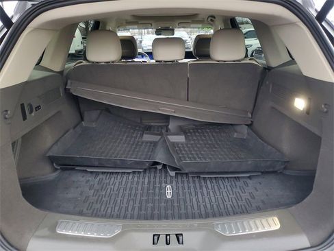 Certified 2024 Lincoln Nautilus Reserve w/ Equipment Group 203A image 11