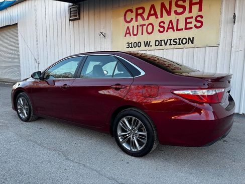 Used 2017 Toyota Camry SE image 5